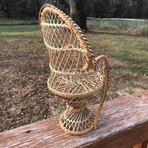 Vintage 13” peacock wicker chair planter doll basket - Picture 4 of 8